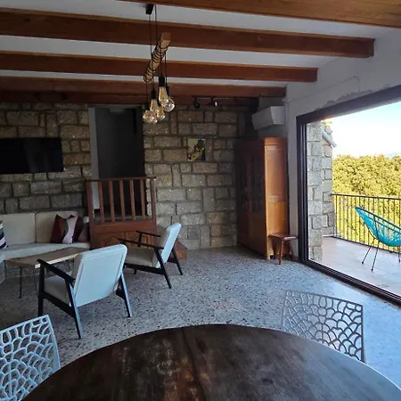 Maison De Charme Vue Exceptionnelle & Montagne Casa vacanze *
